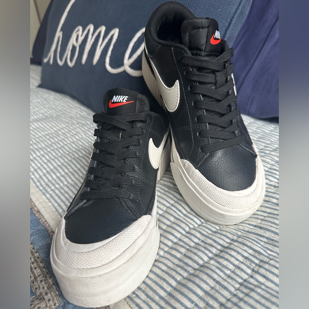 Nike Court Legacy Lift. Sz 6.5